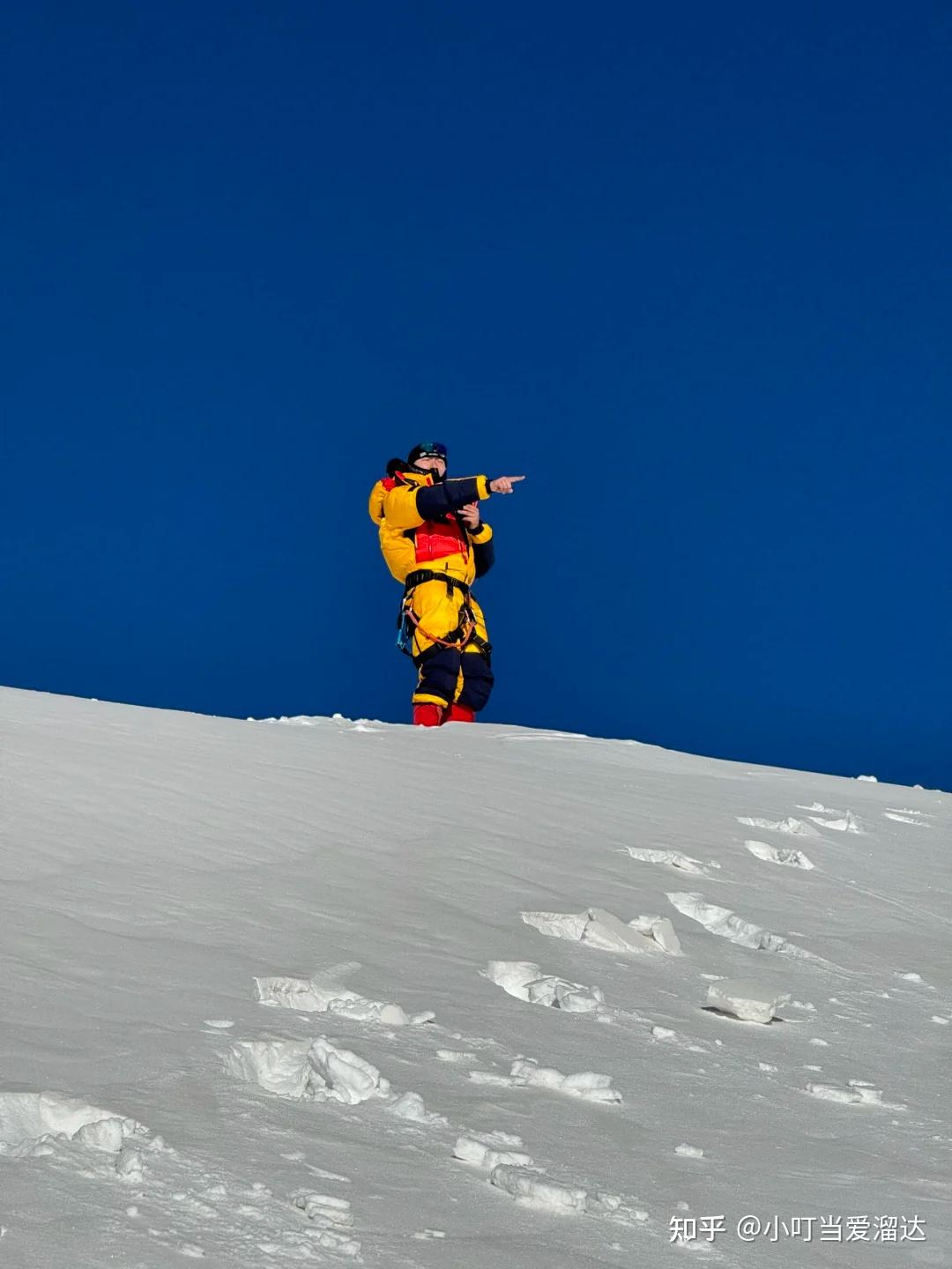 悬挂式攀爬挑战:高空中突破自我的简单介绍 悬挂式攀爬挑战:高空中突破自我的简单介绍