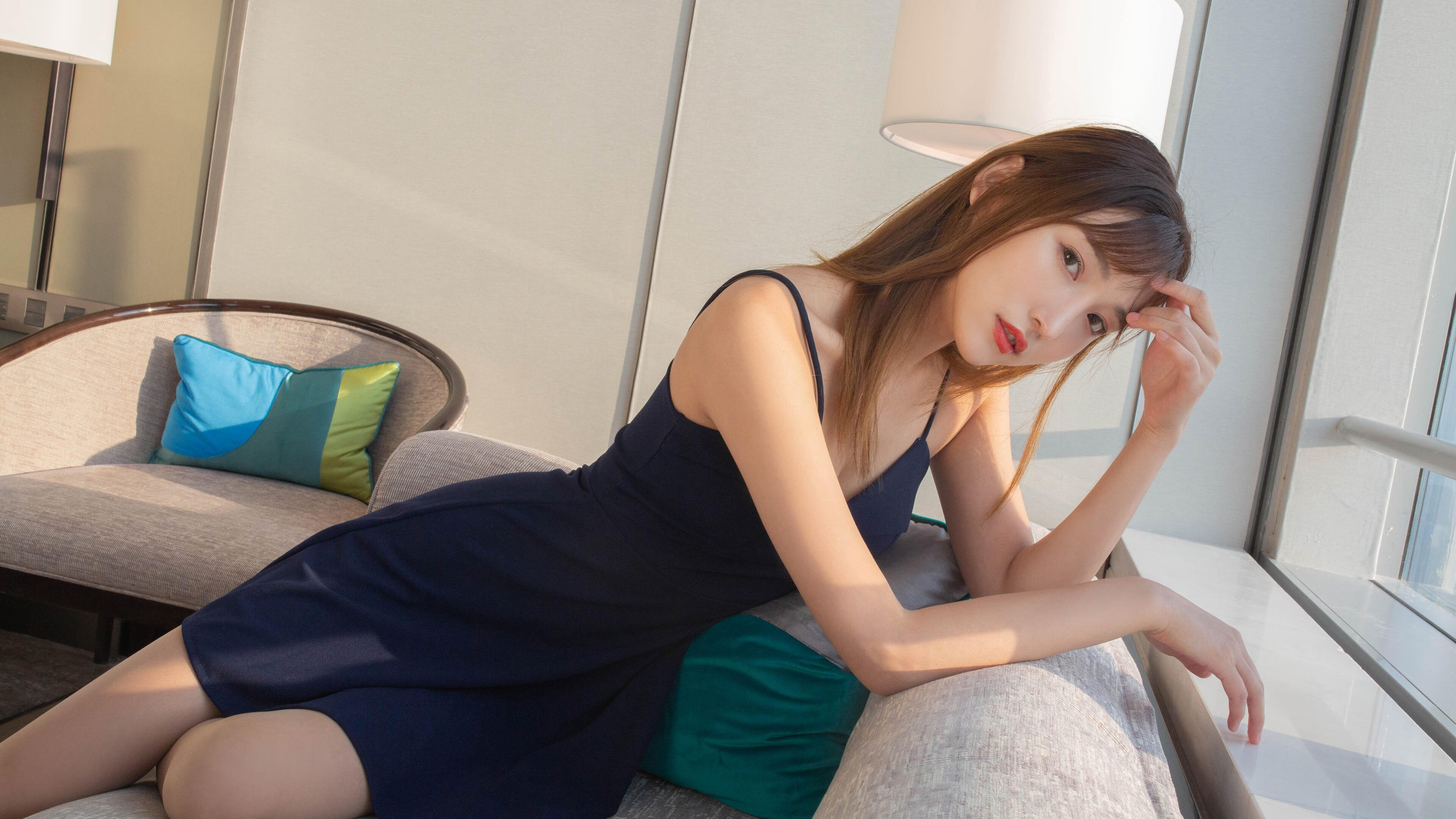 最新足球赛况：女足比赛中的惊险一幕！，女足比赛集锦