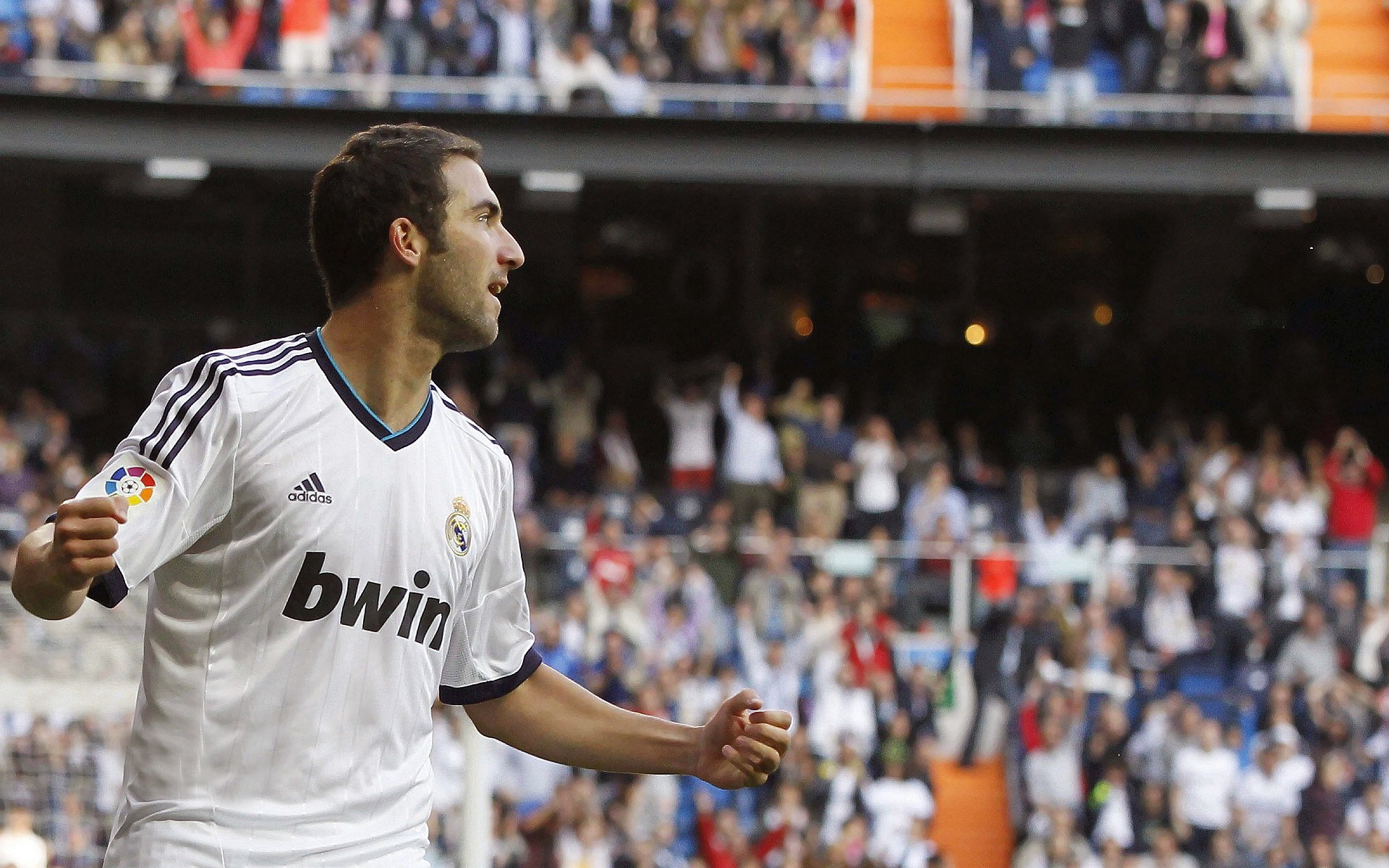 格拉纳达豪取三分,重返争冠集团,格拉纳达视频