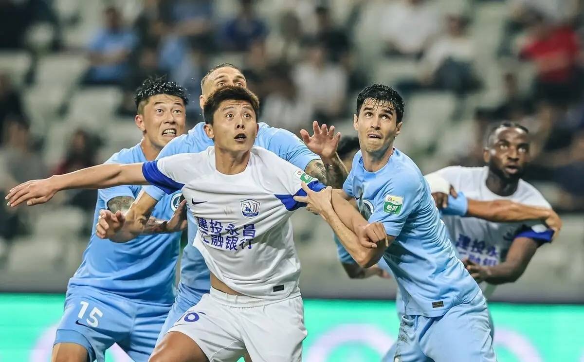 关于爱游戏APP:中超联赛第二轮：强队继续高歌猛进，新援融入球队的信息