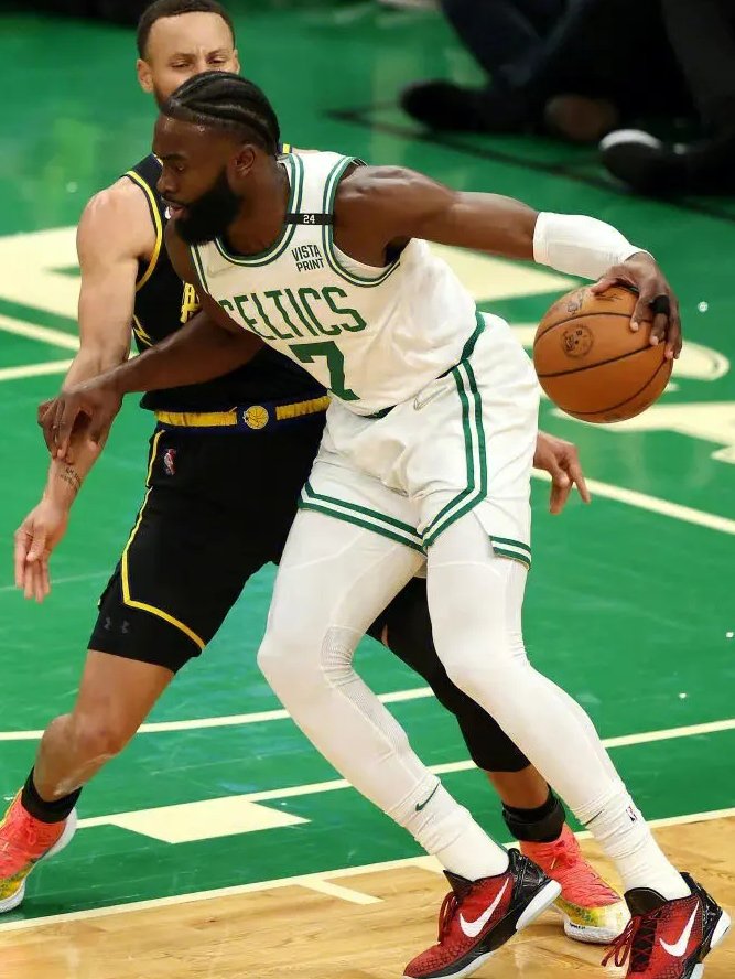 关于爱游戏官网:凯尔特人队斯玛特的领导能力：能否在新球队成为领袖，带领球队前进，赢得总冠军？的信息